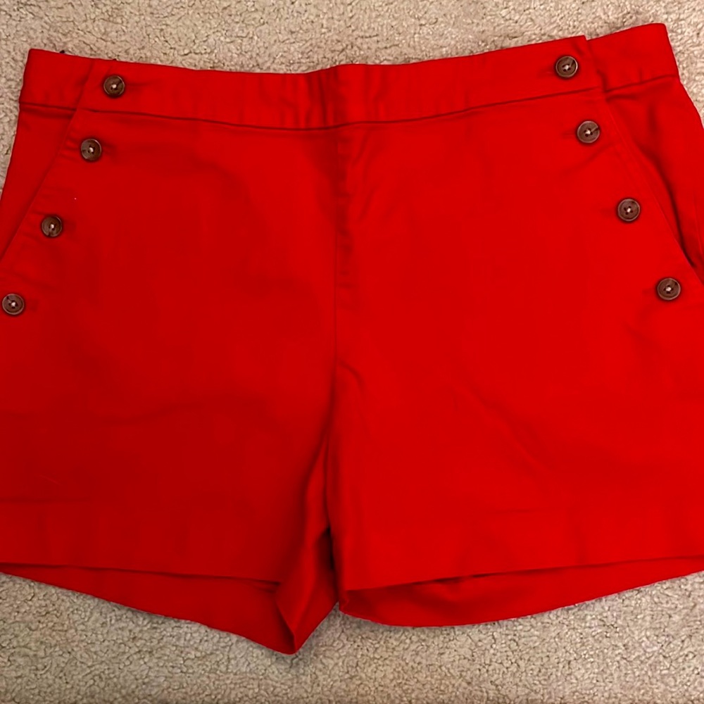 RE-POSH! Red Banana Republic button up sailor type shorts with 2 pockets.